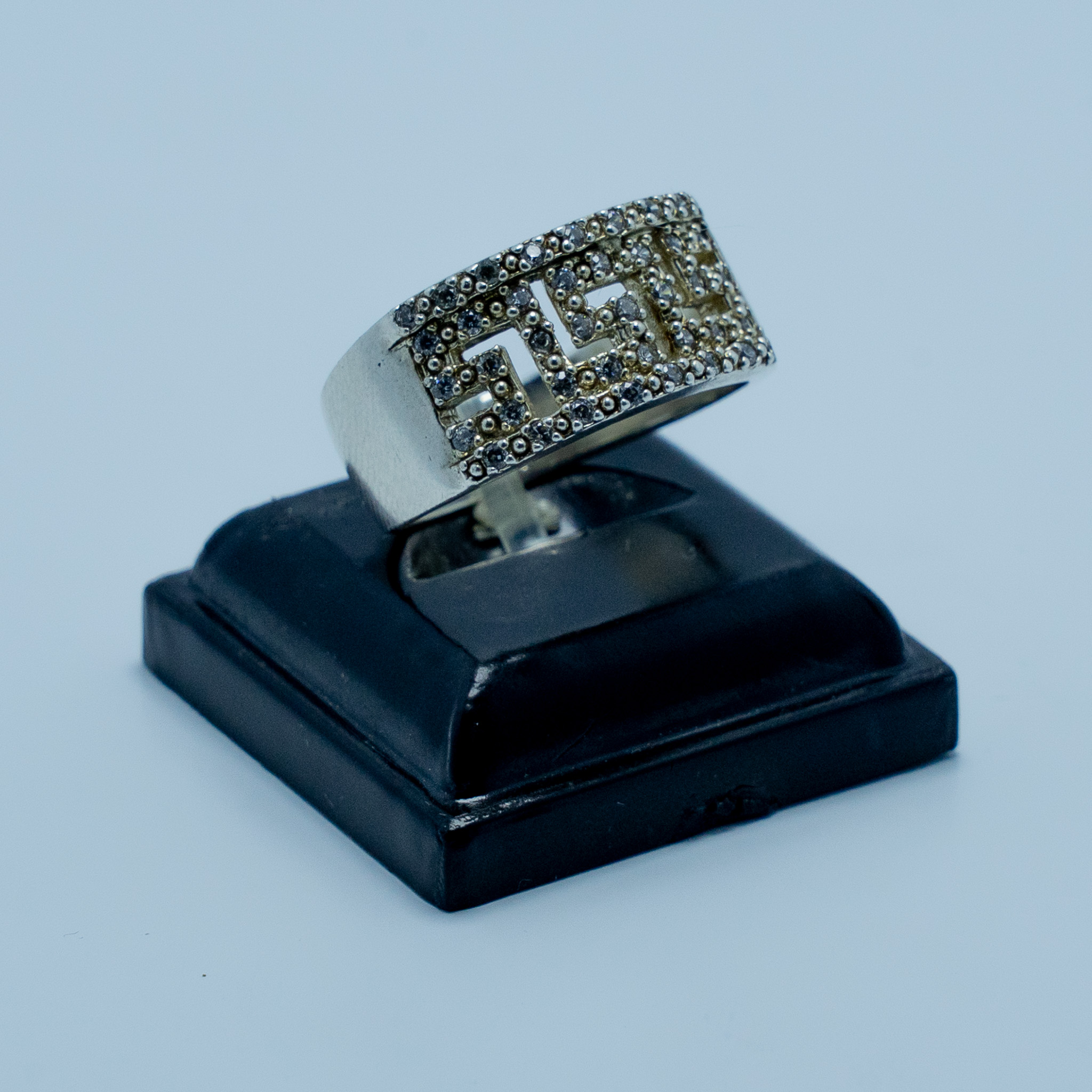 Anillo Laberinto con Micro Circones